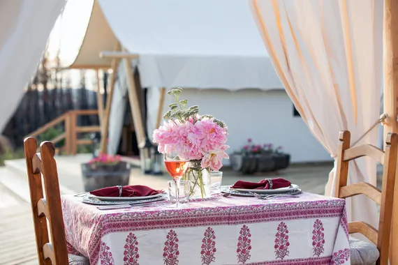 Perfection in the Wild. Ultra-private, tailor-made retreats. 5-star off-grid experiences such as open-air fine dining at Siwash Lake luxury lodge and wilderness resort