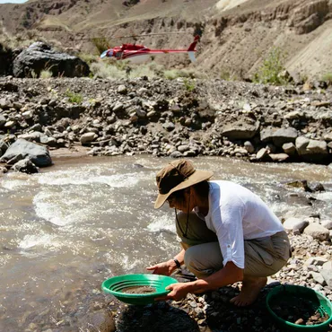Gold Panning on the Gold Rush Canyon safari